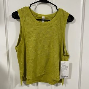 NWT lululemon “train to be tank”